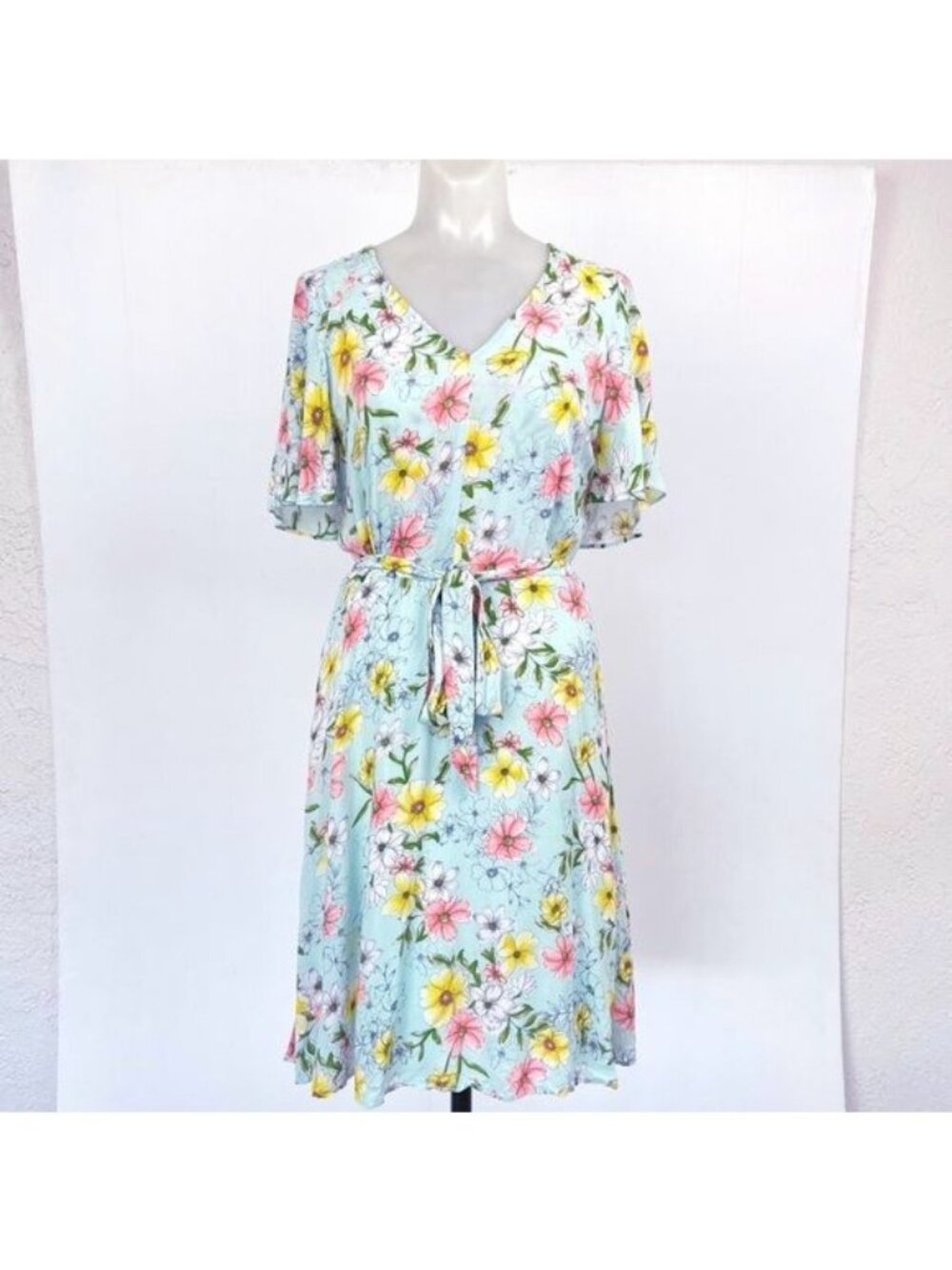 Calvin Klein fit and flare floral light blue v-neck  flutter sleeve dress 12
